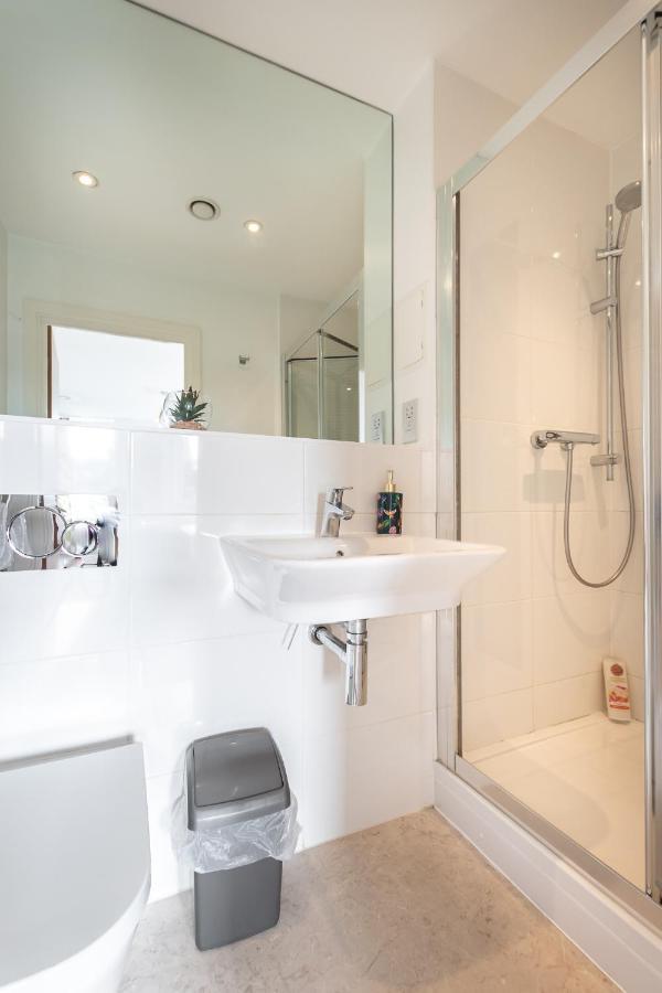 Spacious City Center Apartment By Smart Apartments Short Lets & Serviced Accommodation Apartment Southampton With Free Wifi Екстериор снимка