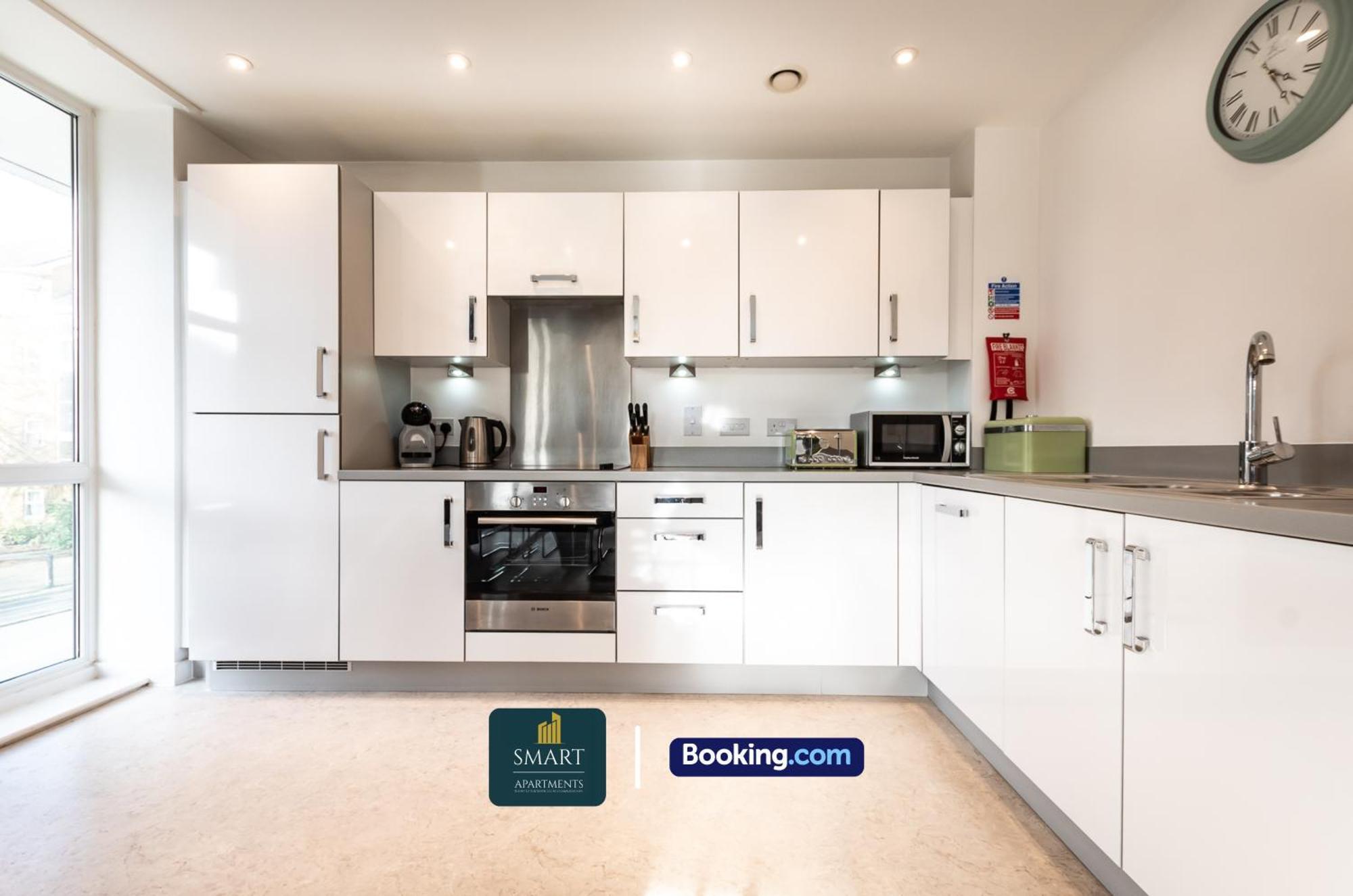 Spacious City Center Apartment By Smart Apartments Short Lets & Serviced Accommodation Apartment Southampton With Free Wifi Екстериор снимка