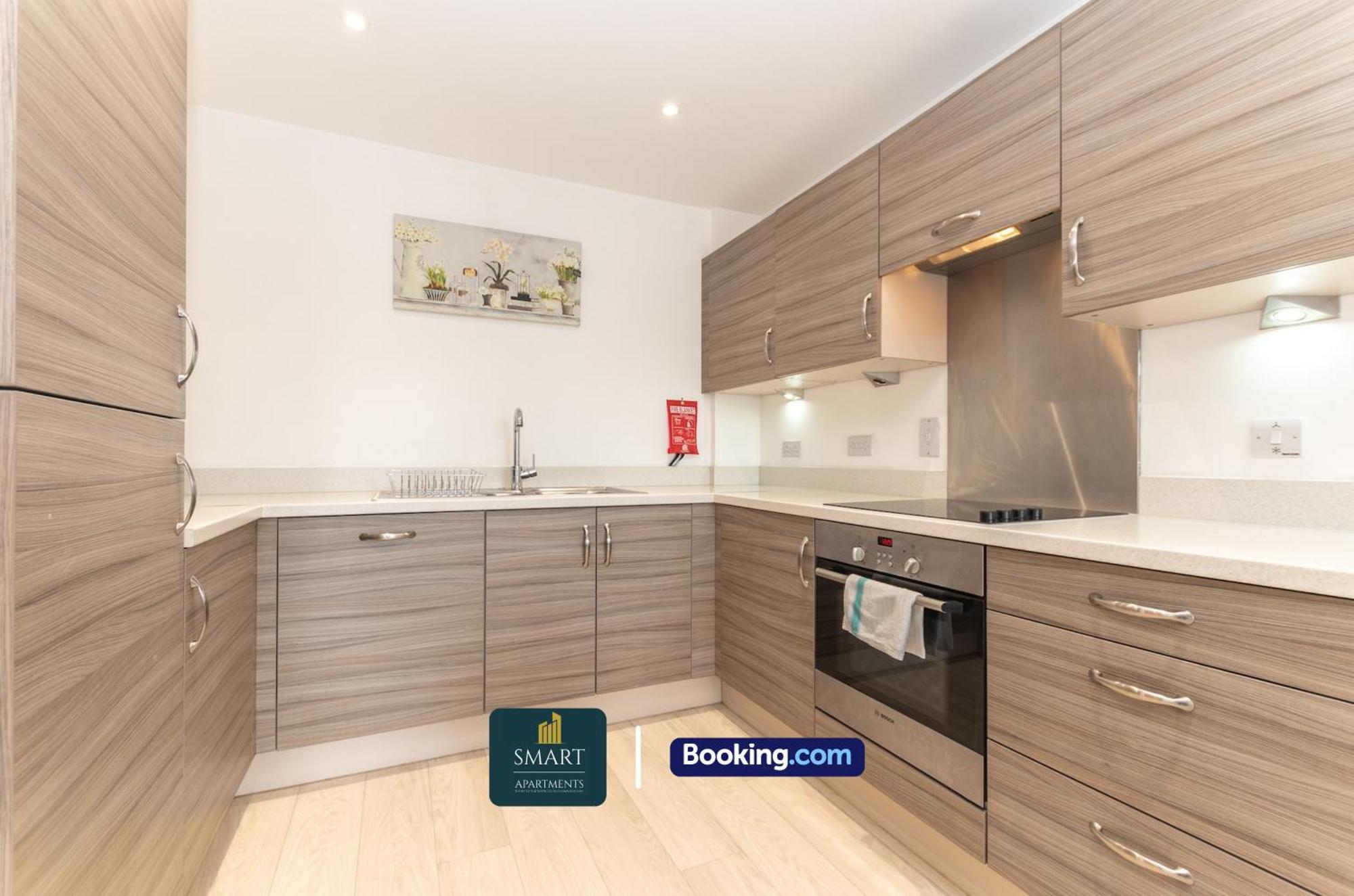 Spacious City Center Apartment By Smart Apartments Short Lets & Serviced Accommodation Apartment Southampton With Free Wifi Екстериор снимка