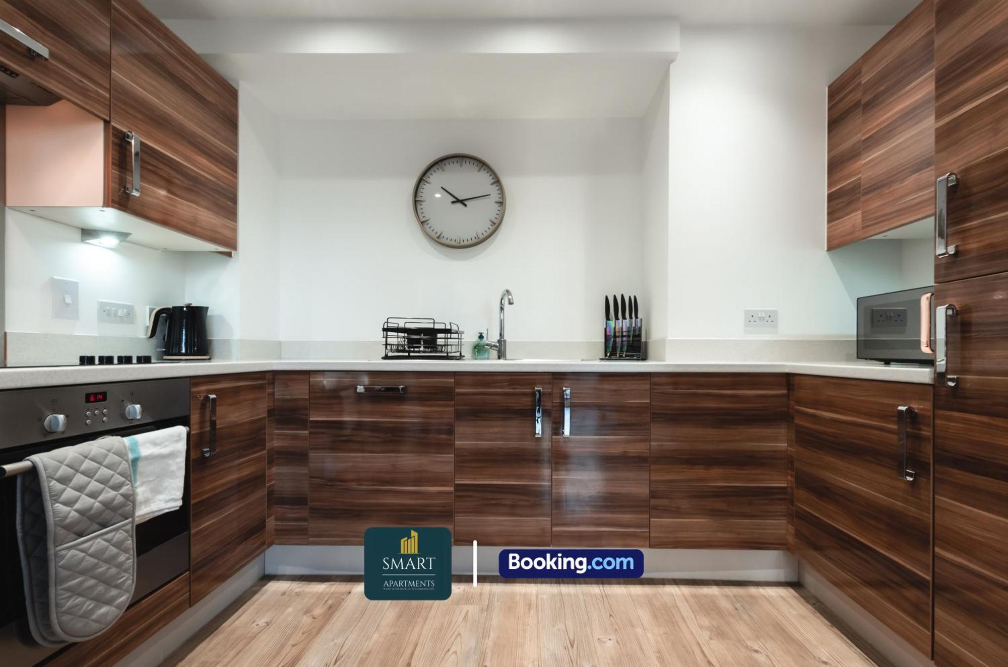 Spacious City Center Apartment By Smart Apartments Short Lets & Serviced Accommodation Apartment Southampton With Free Wifi Екстериор снимка