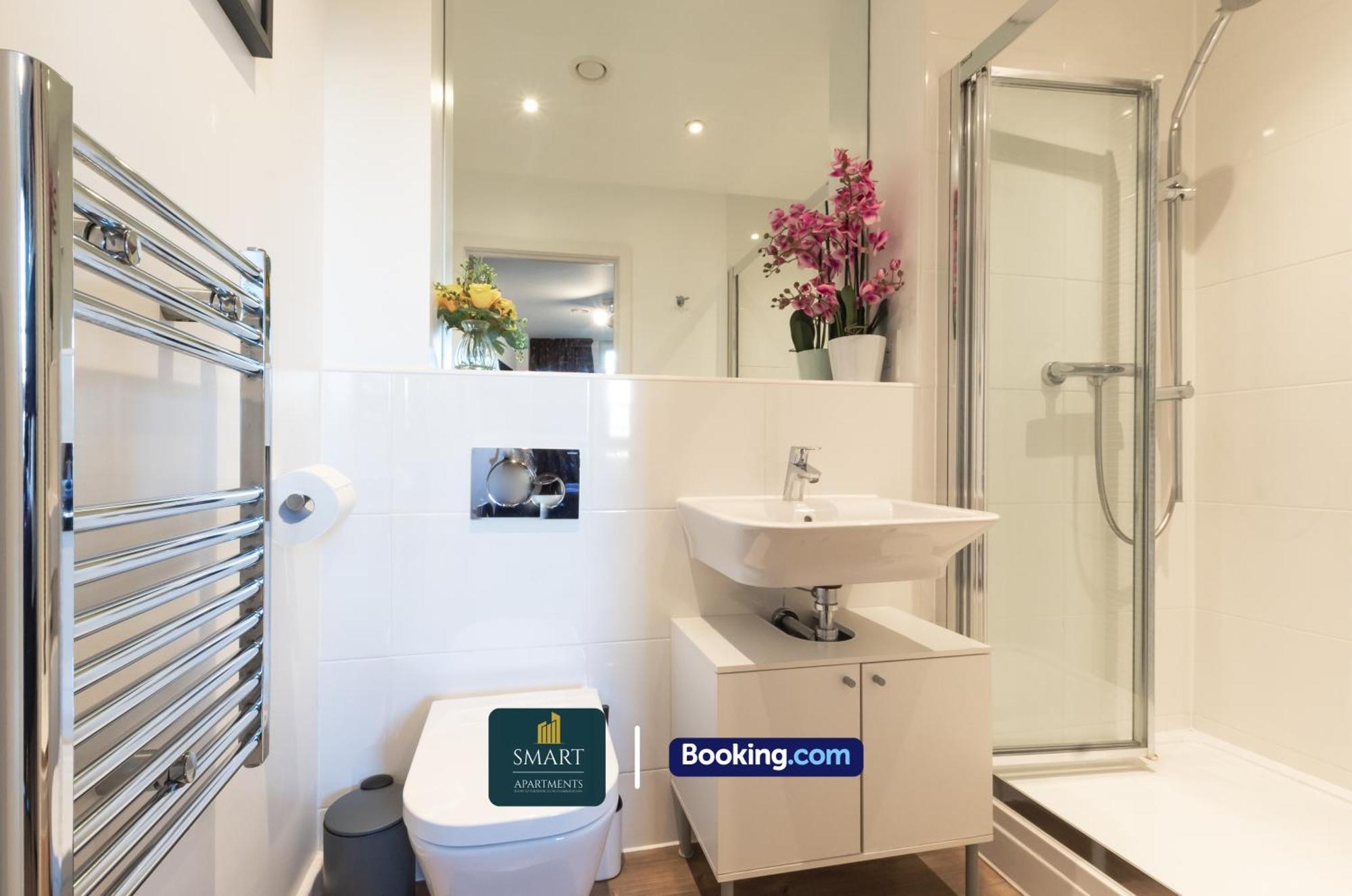 Spacious City Center Apartment By Smart Apartments Short Lets & Serviced Accommodation Apartment Southampton With Free Wifi Екстериор снимка